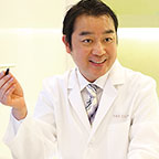 ドクターは経験に基づき総合的に考慮しながらアドバイスを行っていきます